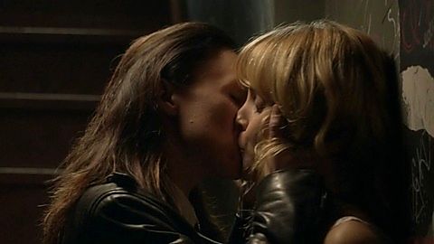 Pic: Mena Suvari in Becks (2017)