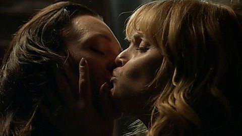 Pic: Mena Suvari in Becks (2017)