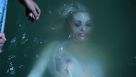 Pic: Lisa Chandler in Altered Carbon (2018)