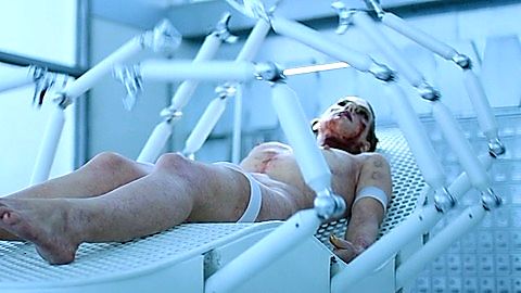 Pic: Stephanie Cleough in Altered Carbon (2018)