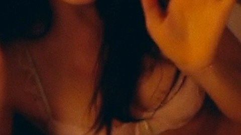 Pic: Jessica Gomes in Father Figures (2017)