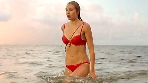 Pic: Tori Anderson in Caught (2018)