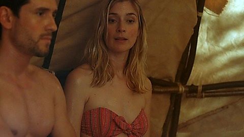 Pic: Caitlin Fitzgerald in UnREAL (2015)
