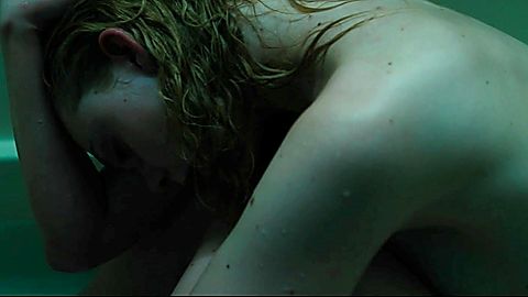 Pic: Elle Fanning in Galveston (2018)