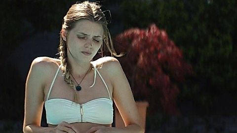 Pic: Abbey Lee in Welcome the Stranger (2018)