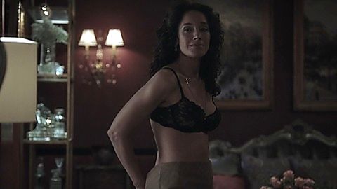Pic: Jennifer Beals in Taken (2017)