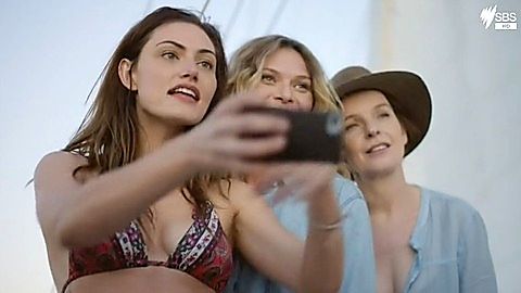 Pic: Phoebe Tonkin in Safe Harbour (2018)
