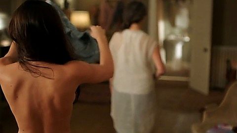 Pic: Eline Powell in Siren (2018)