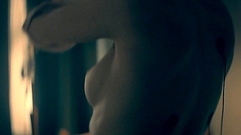 Pic: Tallulah Haddon in Kiss Me First (2018)