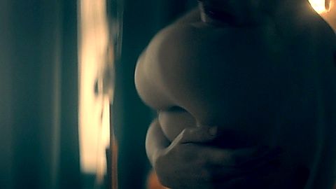 Pic: Tallulah Haddon in Kiss Me First (2018)