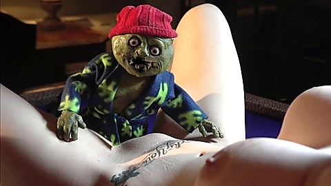 Pic: Leya Falcon in Evil Bong 777 (2018)