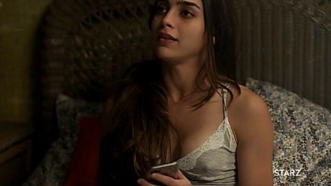 Pic: Melissa Barrera in Vida (2018)