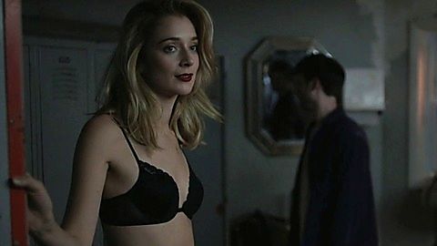 Pic: Caitlin Fitzgerald in Sweetbitter (2018)