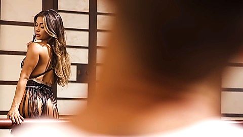 Pic: Arianny Celeste in Zoo