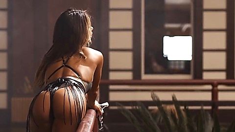 Pic: Arianny Celeste in Zoo
