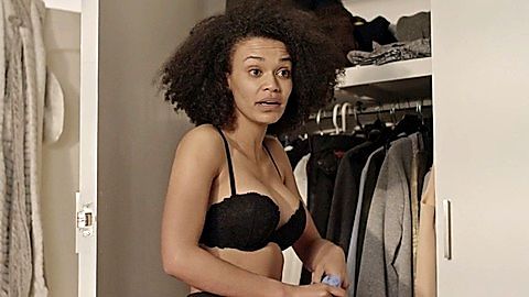 Pic: Pearl Thusi in Catching Feelings (2017)