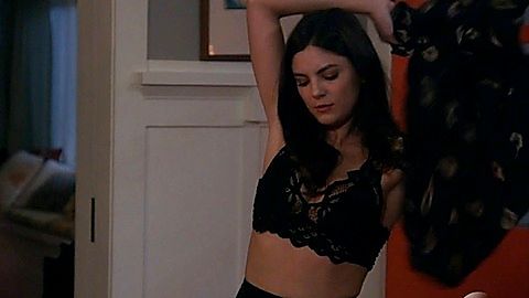 Pic: Monica Barbaro in Splitting Up Together (2018)