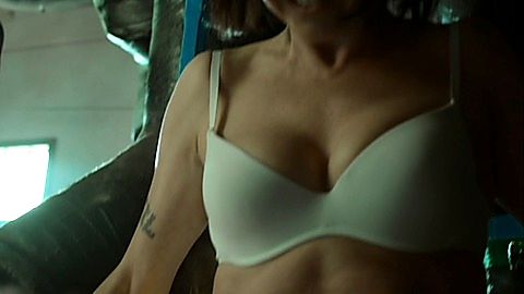 Pic: Najwa Nimri in Locked Up (2015)