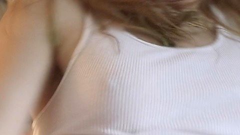 Pic: Zoey Deutch in Flower (2018)