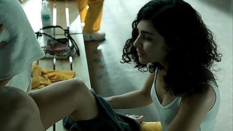 Pic: Olivia Delcán in Locked Up (2015)