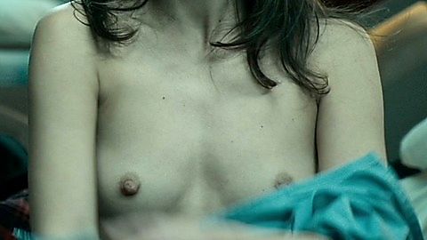 Pic: Verónika Moral in Locked Up (2015)