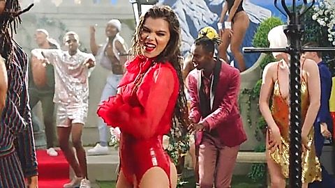 Pic: Hailee Steinfeld in Colour (2018)