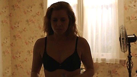 Pic: Amy Adams in Sharp Objects (2018)