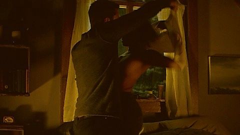 Pic: Kat Graham in How It Ends (2018)
