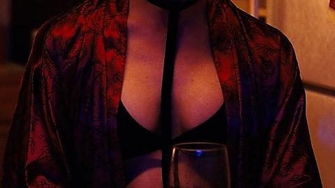 Pic: Samantha Robinson in Cam (2018)