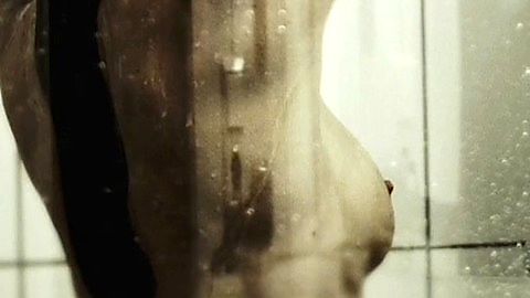 Pic: Hanna Oldenburg in Animalistic (2015)