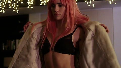 Pic: Suki Waterhouse in Billionaire Boys Club (2018)