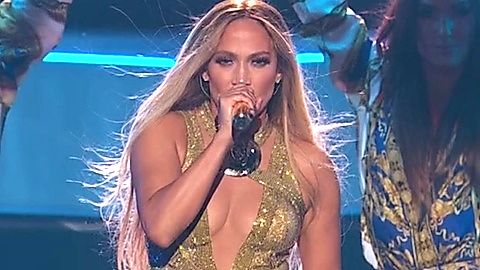 Pic: Jennifer Lopez in MTV Video Music Awards (1984)