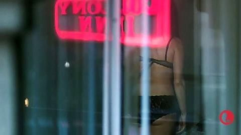 Pic: Bellamy Young in The Night Stalker (2016)
