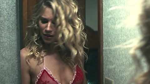 Pic: Sienna Miller in American Woman (2018)