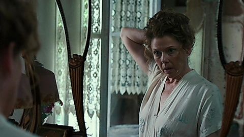 Pic: Annette Bening in The Seagull (2018)