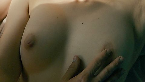 Pic: Paula Beer in Never Look Away (2018)