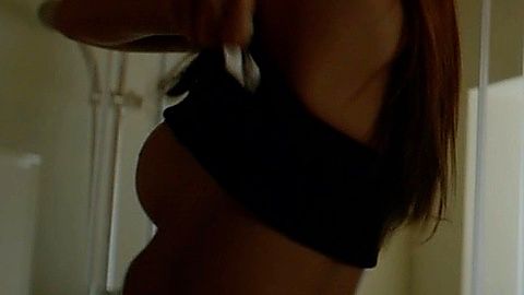 Pic: Emily Ratajkowski in Welcome Home (2018)
