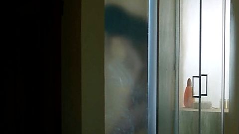 Pic: Emily Ratajkowski in Welcome Home (2018)