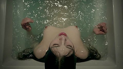 Pic: India Eisley in Look Away (2018)