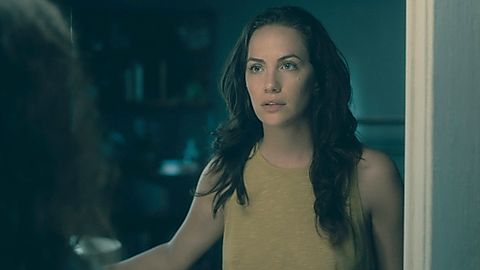 Pic: Kate Siegel in The Haunting of Hill House (2018)