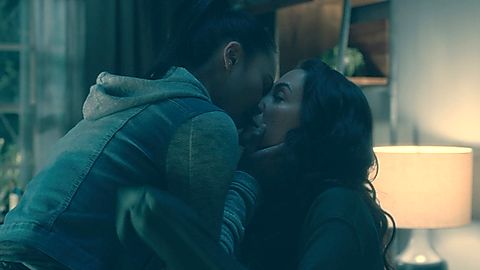Pic: Kate Siegel in The Haunting of Hill House (2018)