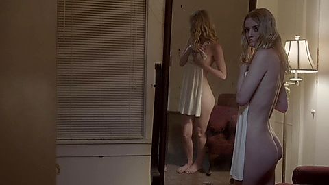 Pic: Lydia Hearst in Between Worlds (2018)