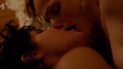 Pic: Desiree Akhavan in The Bisexual (2018)
