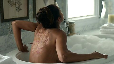Pic: Dania Ramirez in Tell Me a Story (2018)