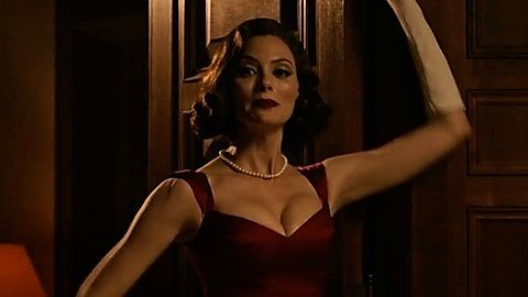 Pic: April Bowlby in Titans (2018)