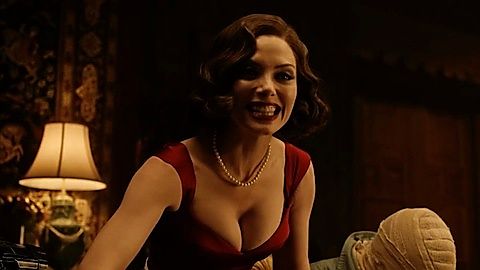 Pic: April Bowlby in Titans (2018)