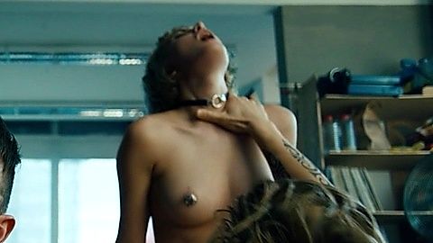 Pic: Zoe Steinbrenner in Beat