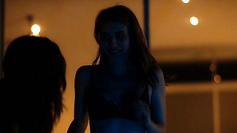 Pic: Emma Roberts in In a Relationship (2018)