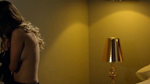Pic: Vania Villalón in Fugitiva (2018)