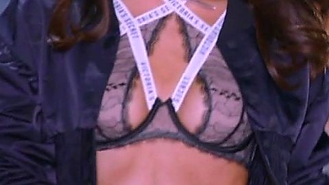 Pic: Bella Hadid in The Victoria's Secret Fashion Show 2018 (2018)